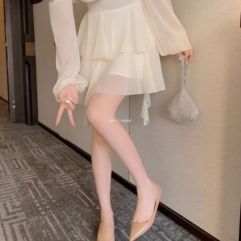 New Spring and Summer Pointed Women's Nude Shoes Temperament Sexy 2025 Flat Shoes Gentle Versatile Single Shoes Daily Red Sole