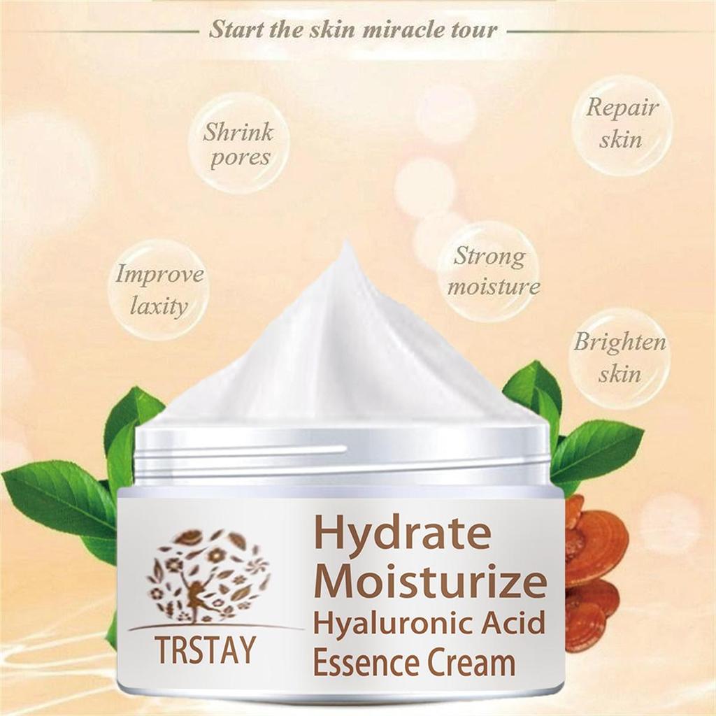 Face cream deeply nourishes skin, smoothes wrinkles, moisturizes and moisturizes