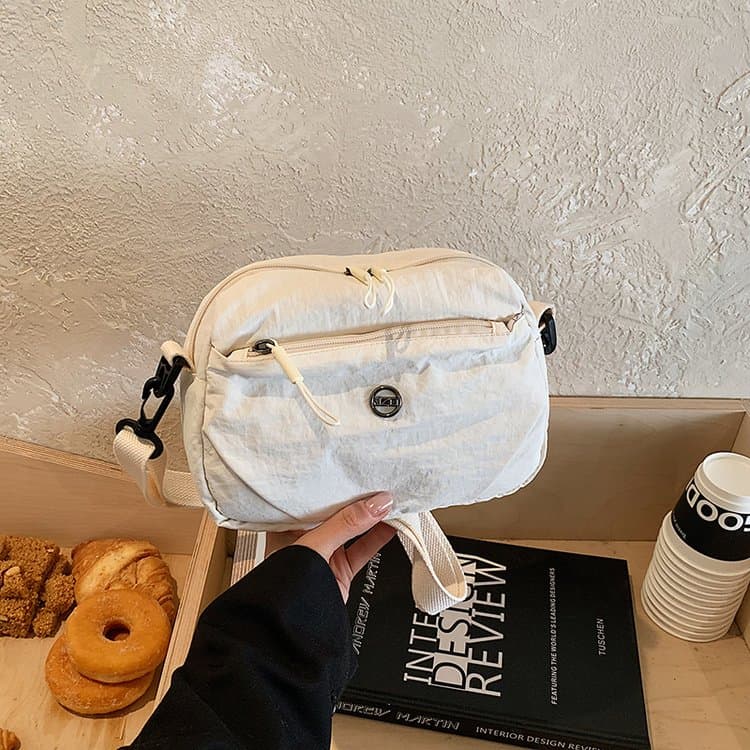 Japanese gentle wind outdoor travel wear-resistant lightweight versatile shoulder bag