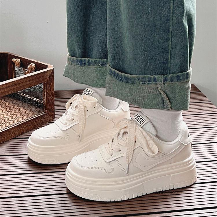 Neue vielseitige cremefarbene Damen-Plateauschuhe für Frühling und Herbst, lässige Studenten-Sportschuhe