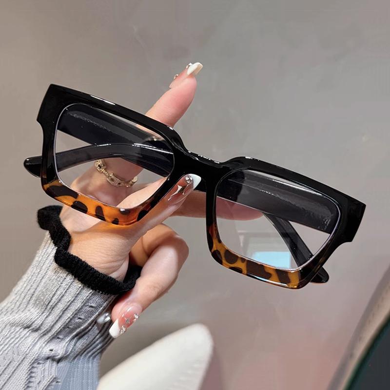 Anti-blue Light Rectangular Spectacle Frame Frame Eyeglasses for Ladies and Men Classic Eyeglass Frames Vintage Flat Light Computer Spectacles