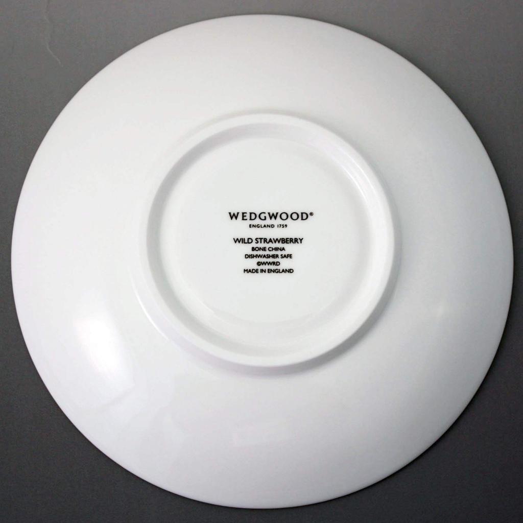 [Officially Imported] Wedgwood Wild Strawberry Cup & Saucer (Peony) Wedding Gift 1053287