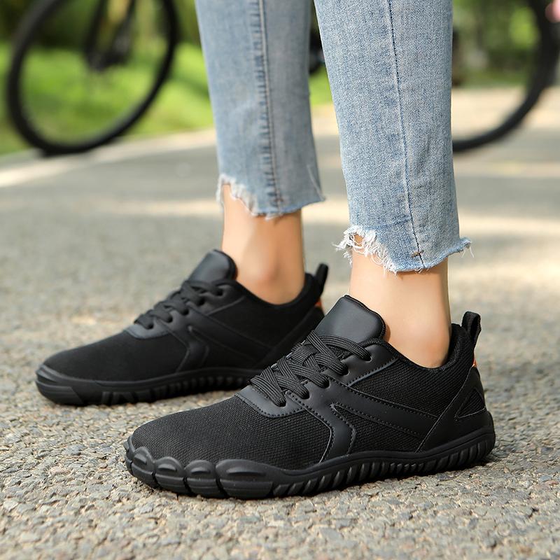 Outdoor Hiking Shoes Men Shoes Anti-slip Low-top Sports Shoes Men Mesh Comfortable Soft Breathable Casual Sneakers Men