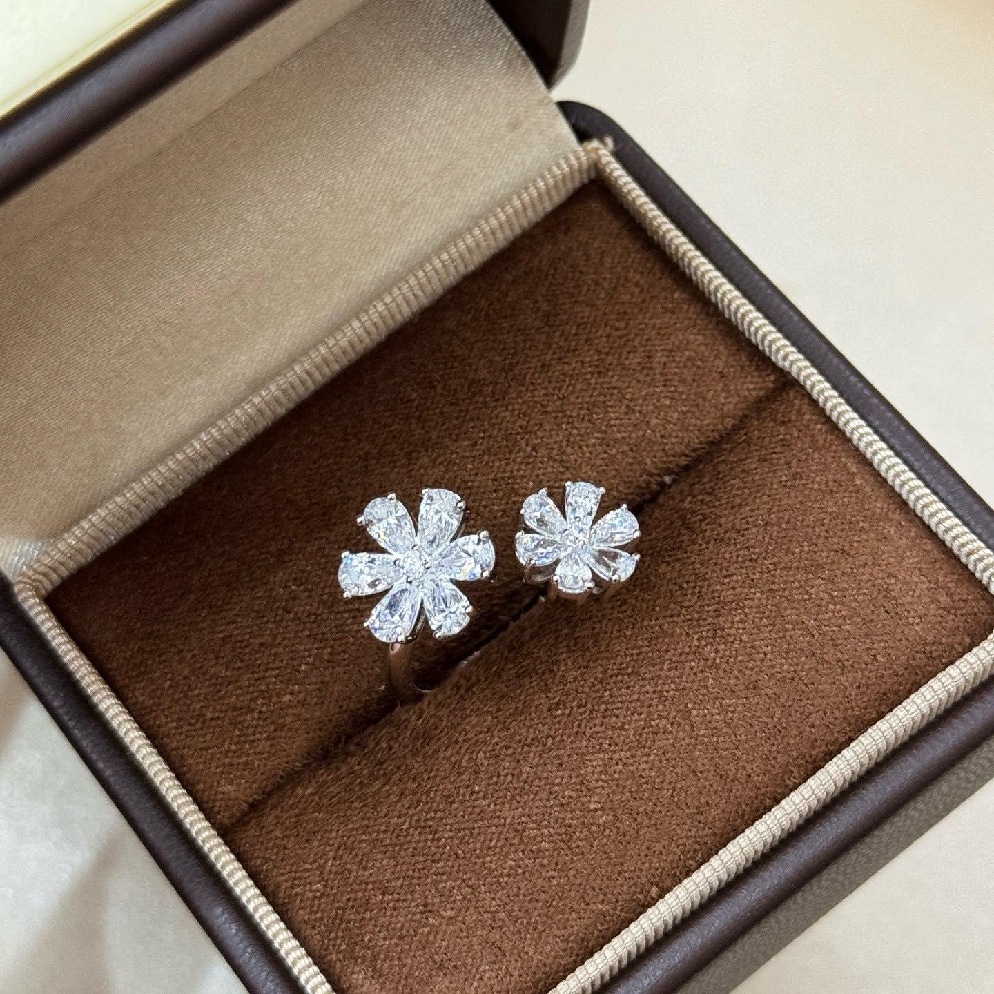 

New Vintage 100% Pure 925 Sterling Silver Aaa Zircon Six Petal Flower Ring For Women Luxury Wedding Jewelry Adjustable Opening золотистий