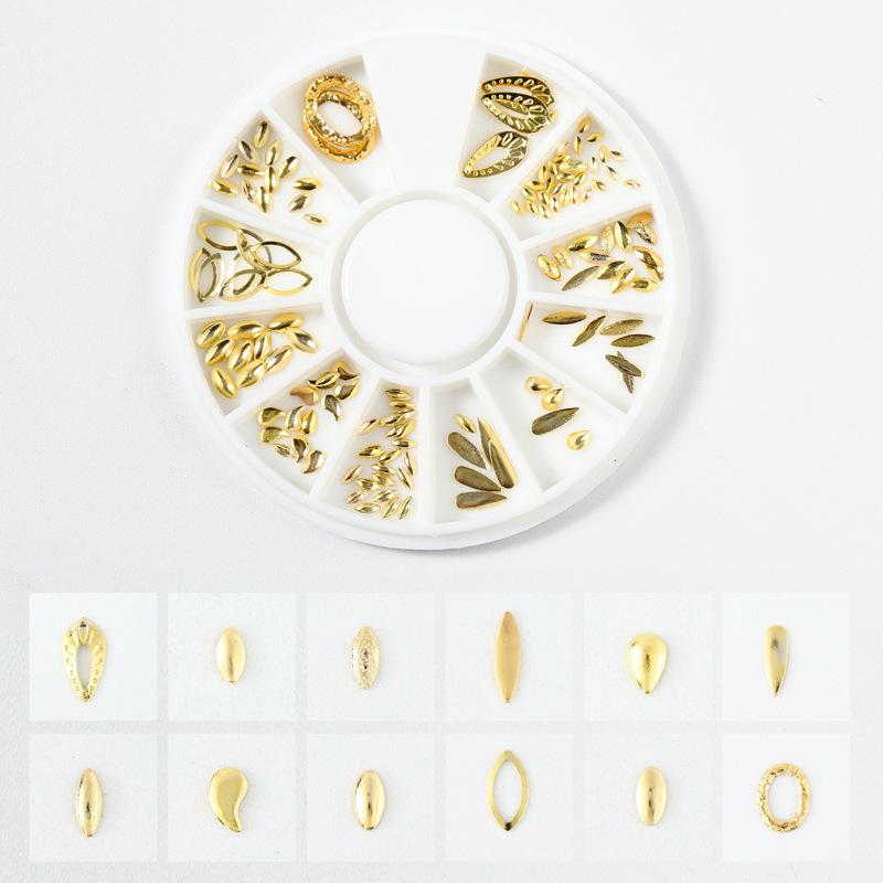 Goldener Schmuck Stern und Mond Nietendesign Wasseraufkleber Nagelsticker Nagelkunst Dekoration Hohle Legierung Nageldekoration
