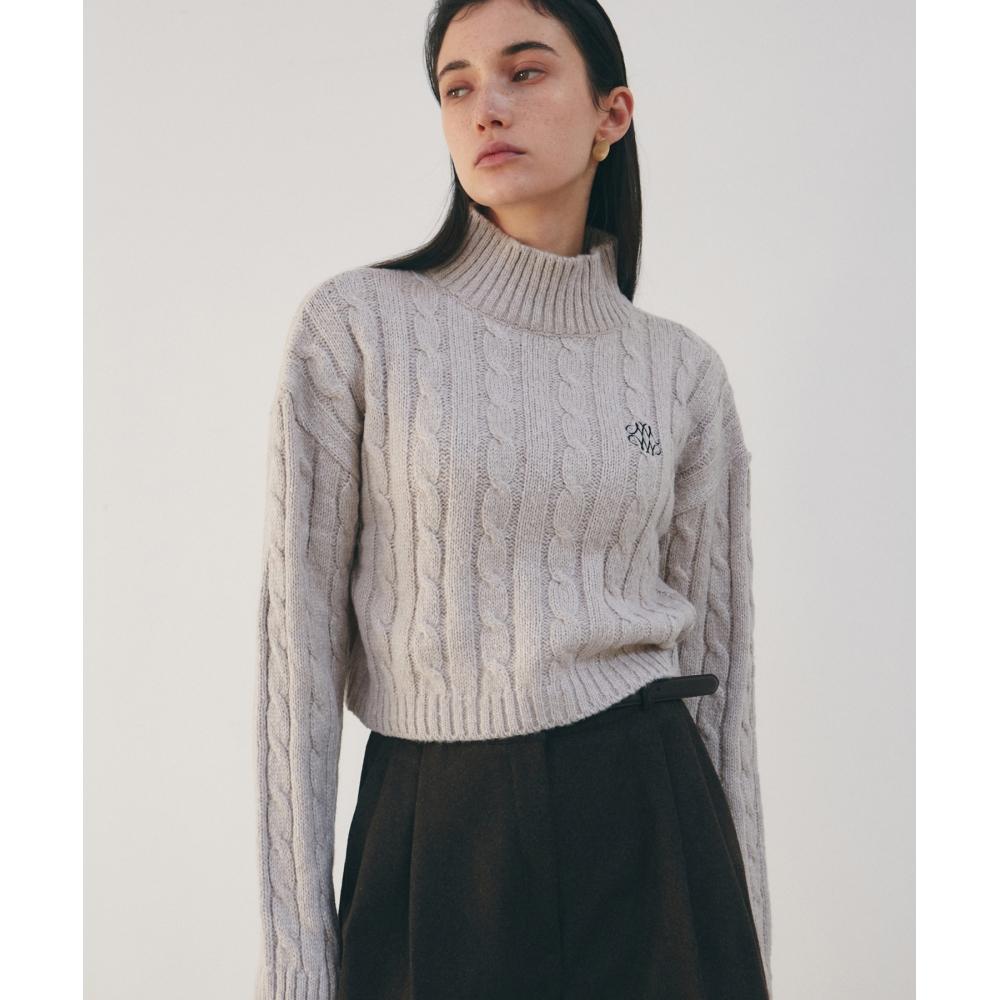

NICKNICOLE NICOLE HALF NECK CROP KNITINDI BEIGE