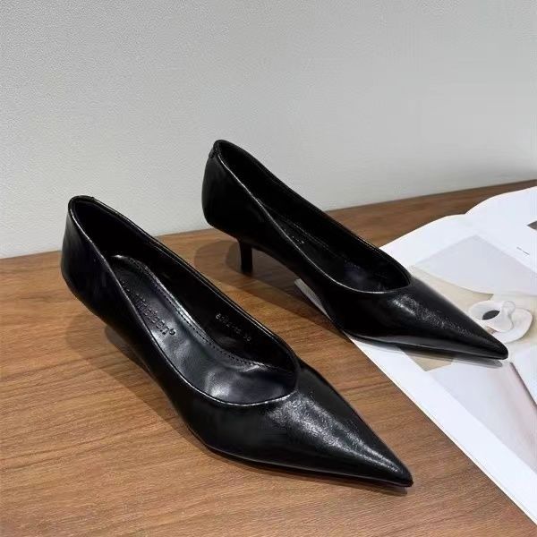 Black simple work women's shoes 2025 new autumn commuter stiletto high heels pointed shallow mouth middle heel shoes