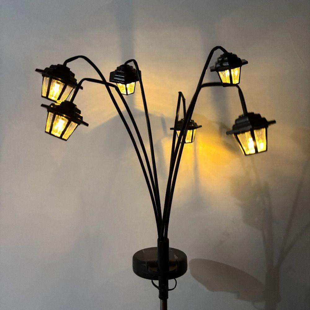 Retro Style Solar-Powered Retro Lantern Light 6LED Hexagonal Design Solar Decorative Light 8-Mode Street Lamp Light Garden Use