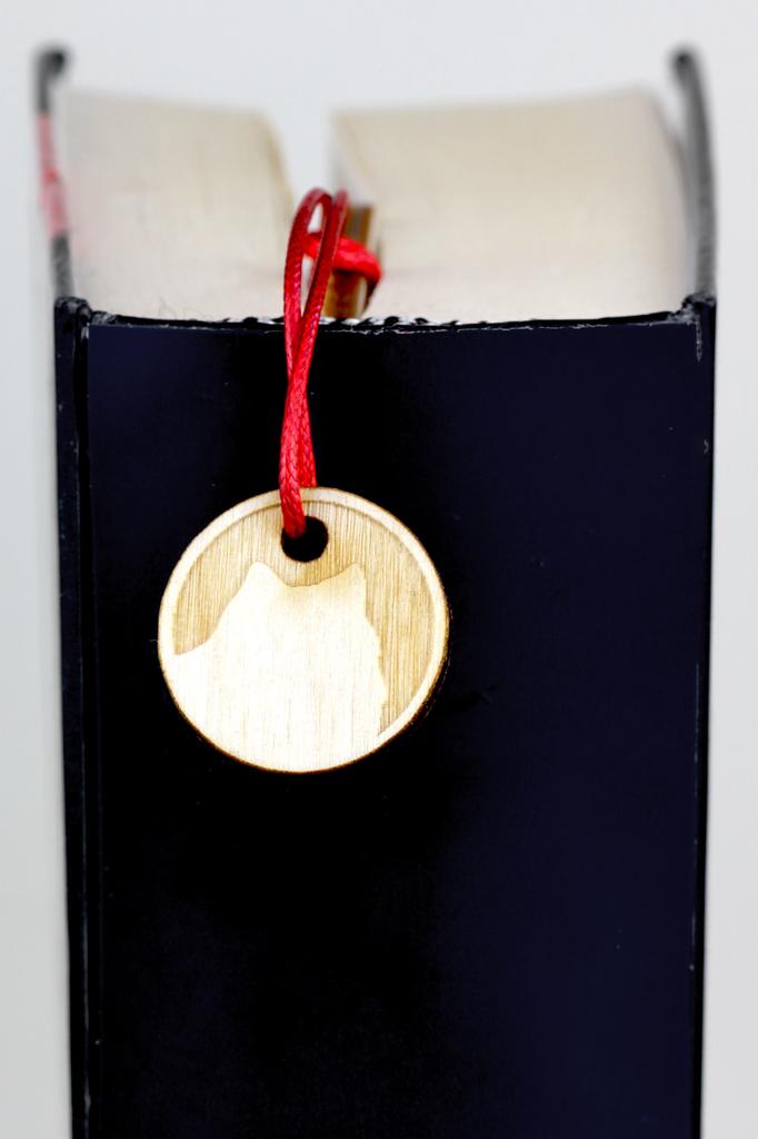 American Eskimo Dog, American Spitz - dog bookmark, personalized bookmark, dog gadget for Art-Dog brand readers