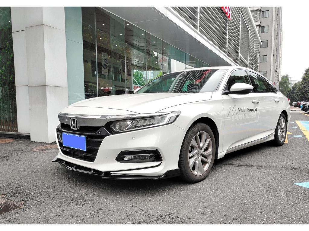 2018 Accord 10. Generation Aggressives Kit: Frontlippe, Splitter, Heckflügel, Dachspoiler, Hecklippe, Seitenschweller.