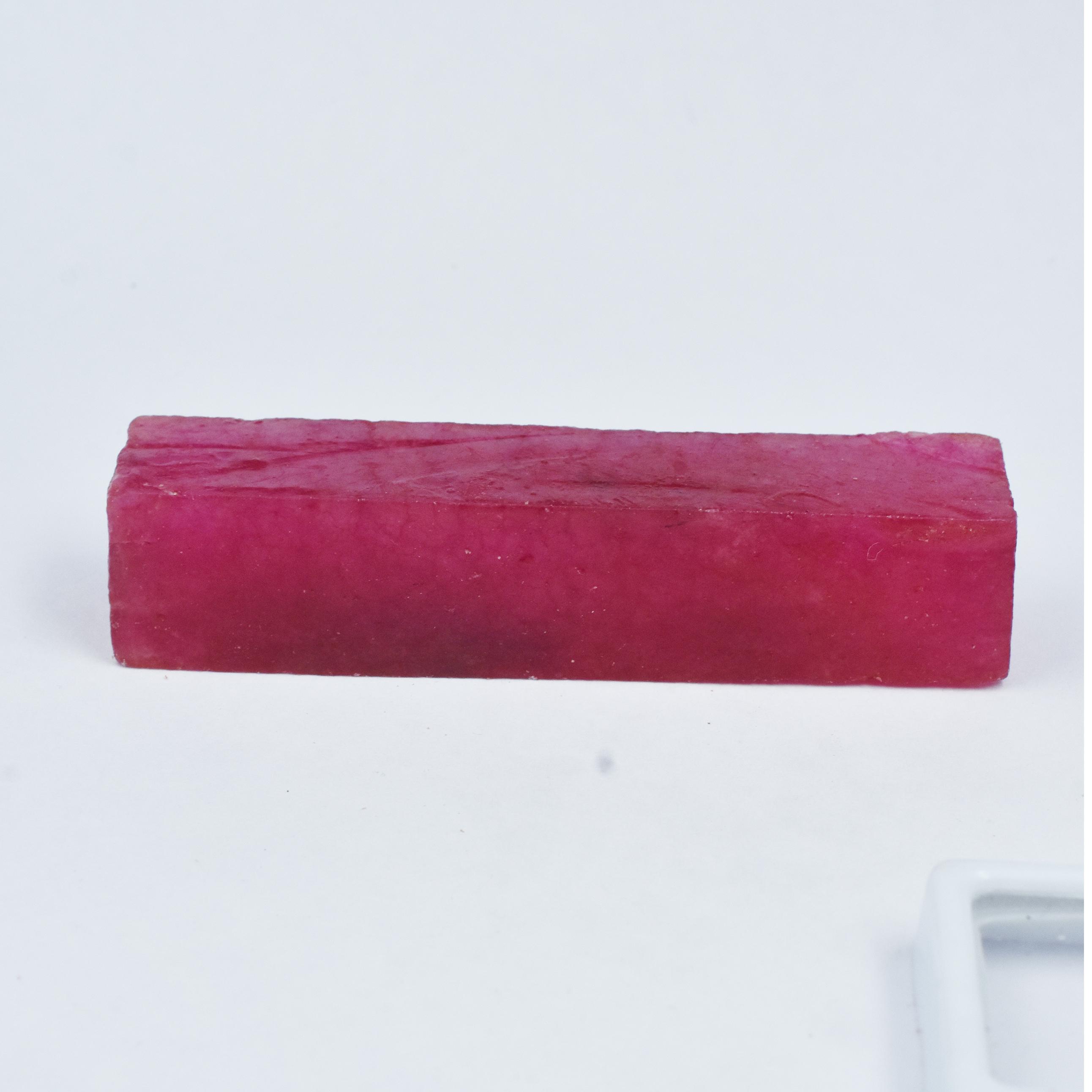 

Рубіново-червоний Неогранований 256.15 Карат Неогранований Натуральний Неогранований Сипучий СЕРТИФІКОВАНИЙ Дорогоцінний камінь AR-1792 76.9 mm approx. червоний