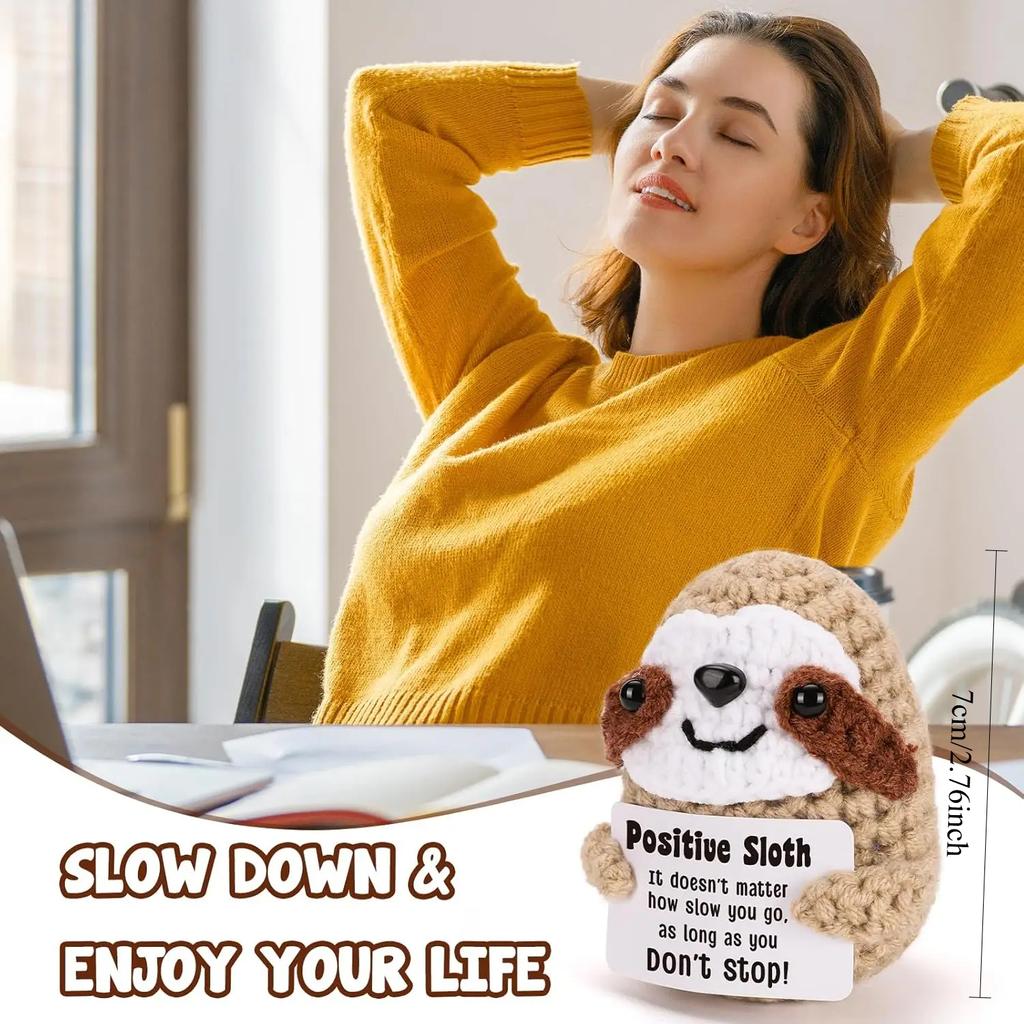 Positive Gehäkelte Faultierpuppe mit Karte, Heimdekoration, Handarbeit, Stricken, emotionale Unterstützung, Faultier, Tierornament, Weihnachtsgeschenk