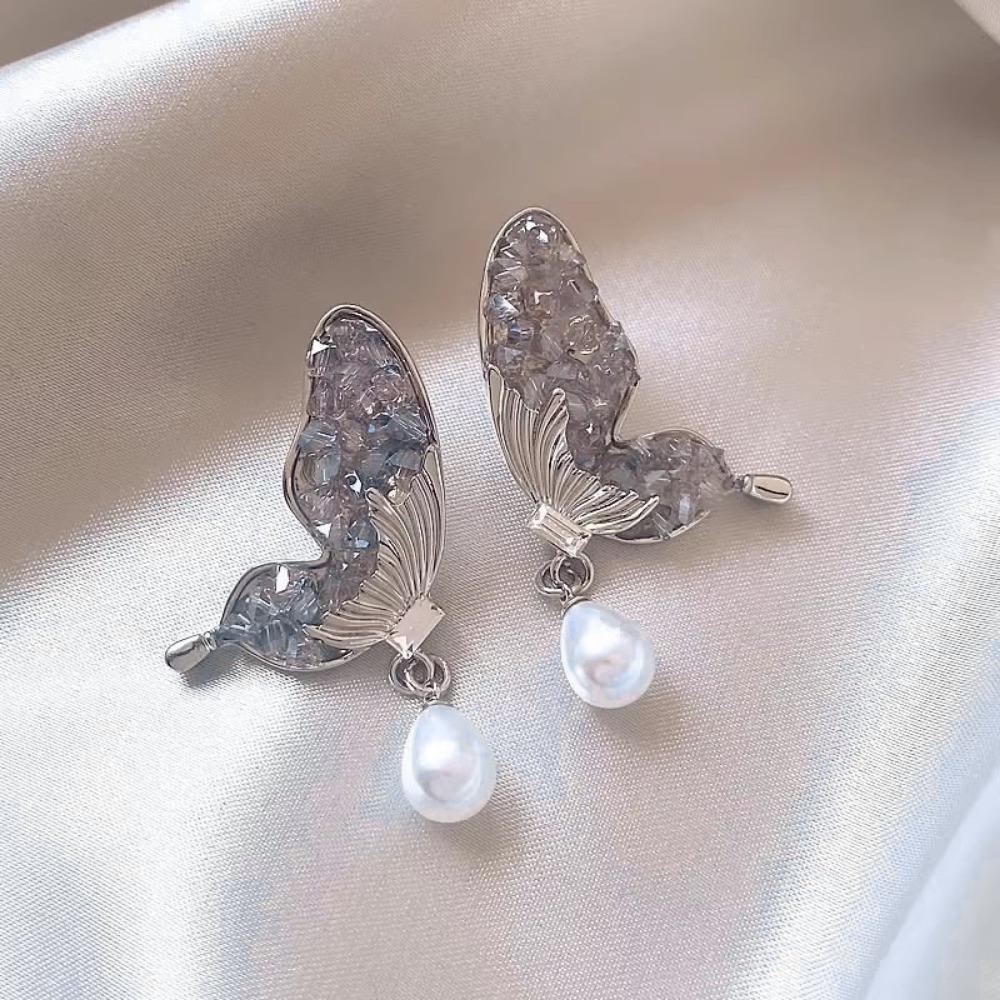 Silver Needle Diamond Bow Earrings Simple and Versatile High-quality Stud Earrings Women's Niche Light Luxury High-end Earrings