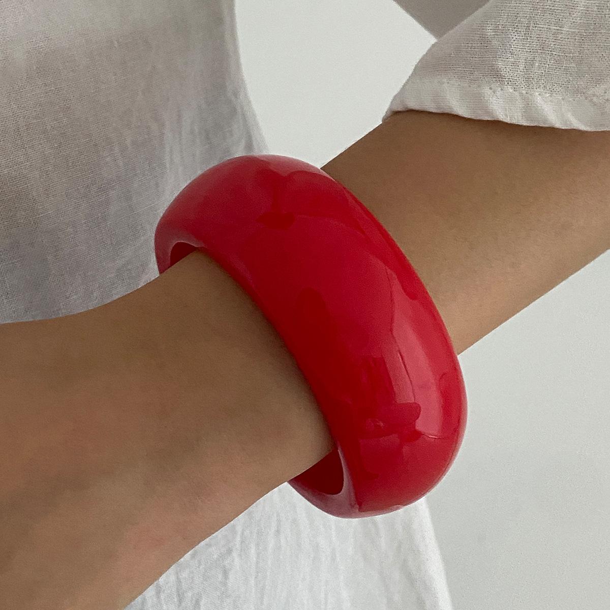 Дизайнерский Браслет из Акрила с Кольцом и Разводами, Преувеличенный Браслет из Смолы, Широкий Блестящий Браслет