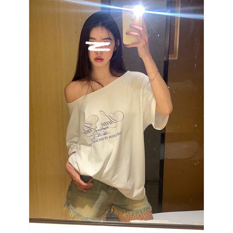 

Vintage American Off-Shoulder Women s Summer T-Shirt with Letter Print Small