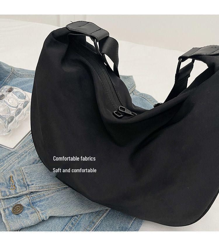 Waterproof Oxford Cloth Large Capacity Dumpling Messenger Bag - Versatile Casual Sports Style Shoulder Bag for Women
