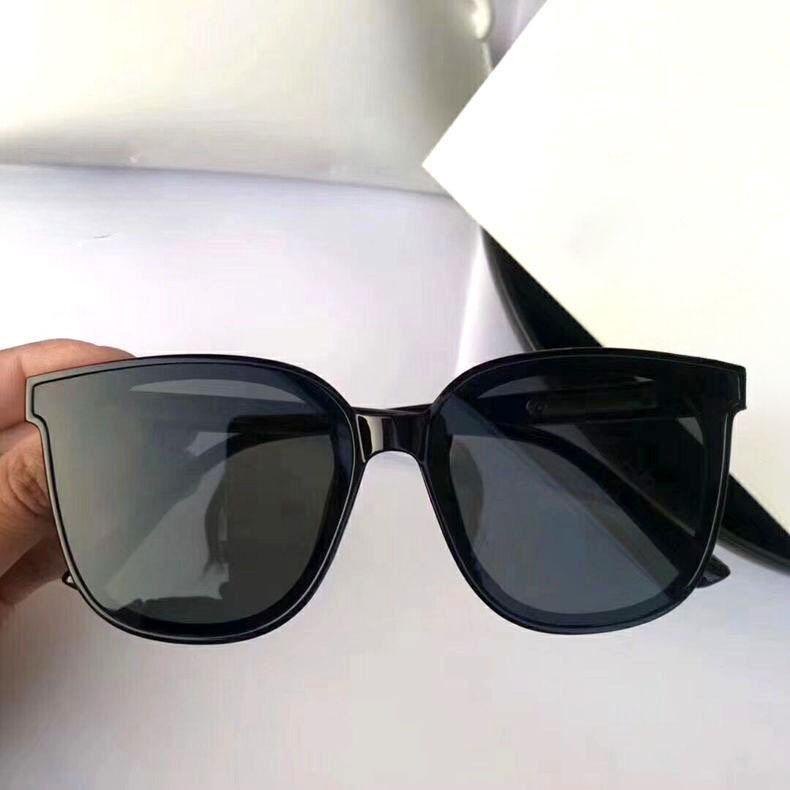 Korean Style Black Sunglasses - Unisex UV Protection Celebrity Trend