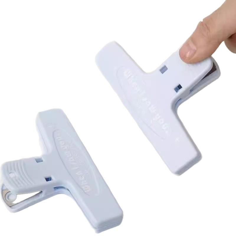 Newcomer Special: Xiaohongshu Retro Creative Planner Clips, Set of 3