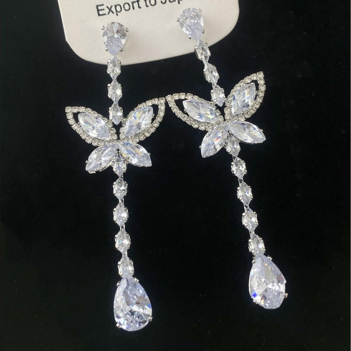 Elegant Full Diamond Butterfly Tassel Earrings - Retro, High-End Studs with a Cool Style