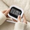 Tragbarer Vibrationswecker mit 1800mAh Akku, Doppelalarm, 3-fache Vibration, Kindersicherung, Sommerzeit, für Tiefschläfer, Schwerhörige