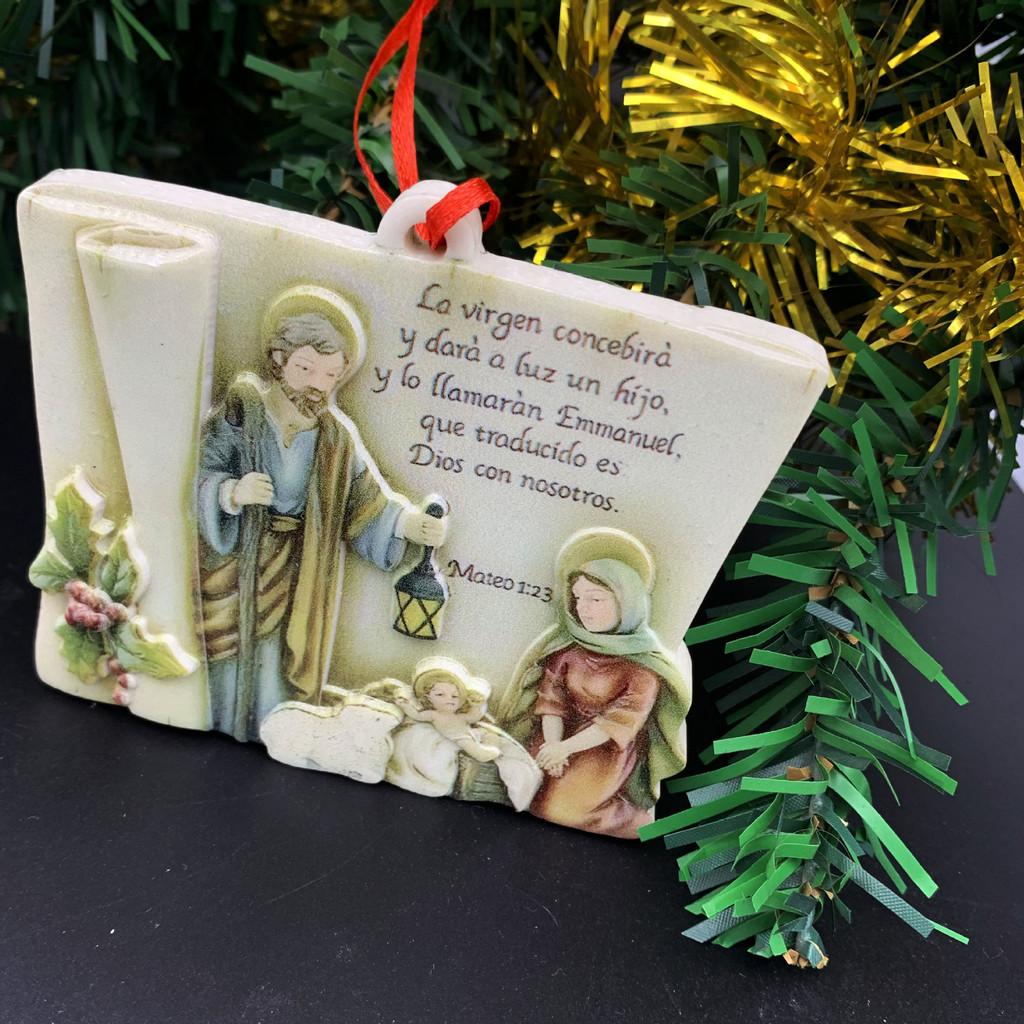 Square Contemporary Resin Decoration Highlighting Couples With Children For Christmas Celebrations