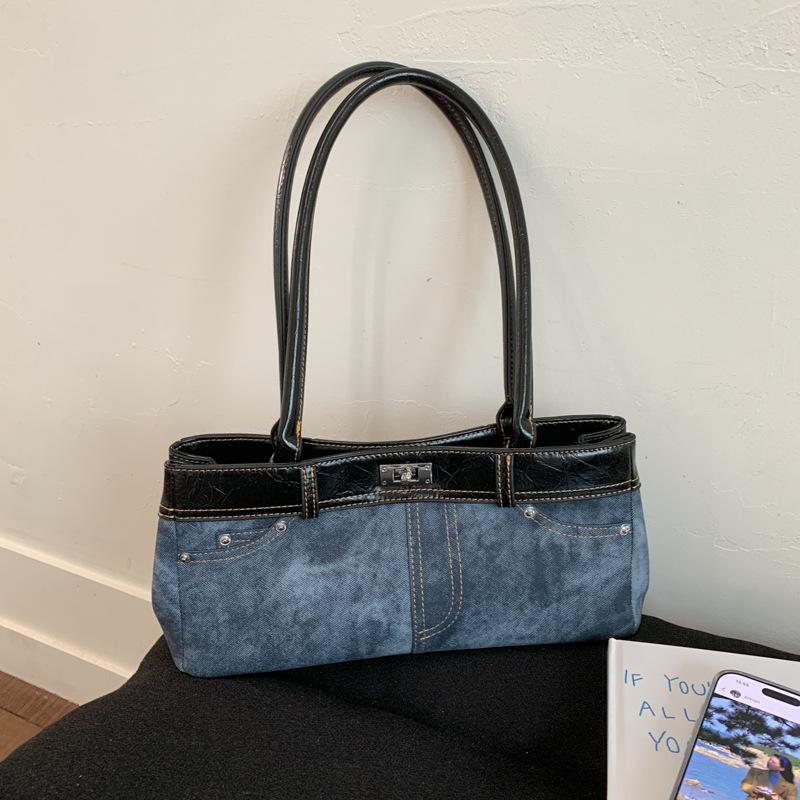 

Korean retro light luxury niche underarm bag women s 2025 early autumn simple daily commuting versatile simple handbag