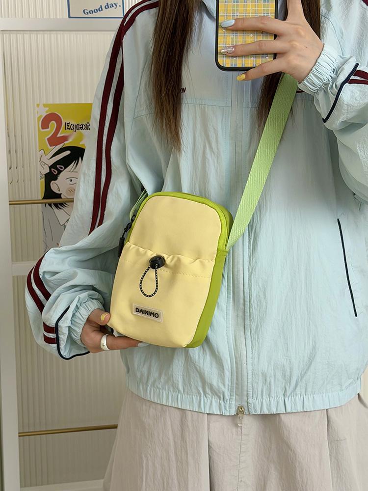 Trendy Waterproof Mini Crossbody Bag: Lightweight, Versatile Phone Pouch for Casual Summer Style
