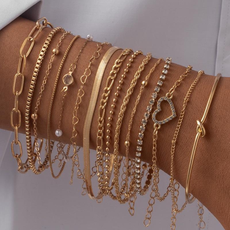 Fashion Minimalist Zircon Bracelet Sets for Women Vintage Elegant Heart Snake Chain Layered Bracelets Birthday Vacation Jewelry