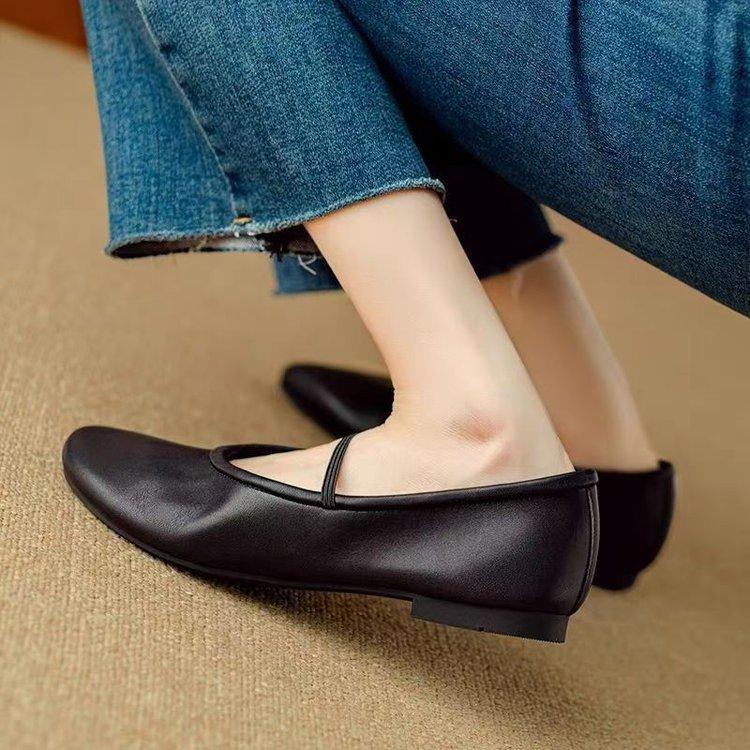 Soft-faced Round Head, Shallow Mouth, One Word with Flat-soled Mary Jane Shoes 2025 Autumn New Soft-soled Single Shoes, Grandma Small Leather Shoes