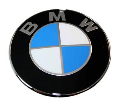 Pièces d'origine BMW (Import direct d'Allemagne) Ensemble d'emblèmes de couvercle de coffre 74 mm (E46 E90 F30 F31 F32 Arrière) 51148219237