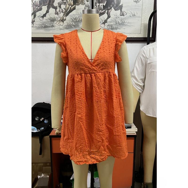 Dámské krajkové šaty s krátkým rukávem a výstřihem do V na léto