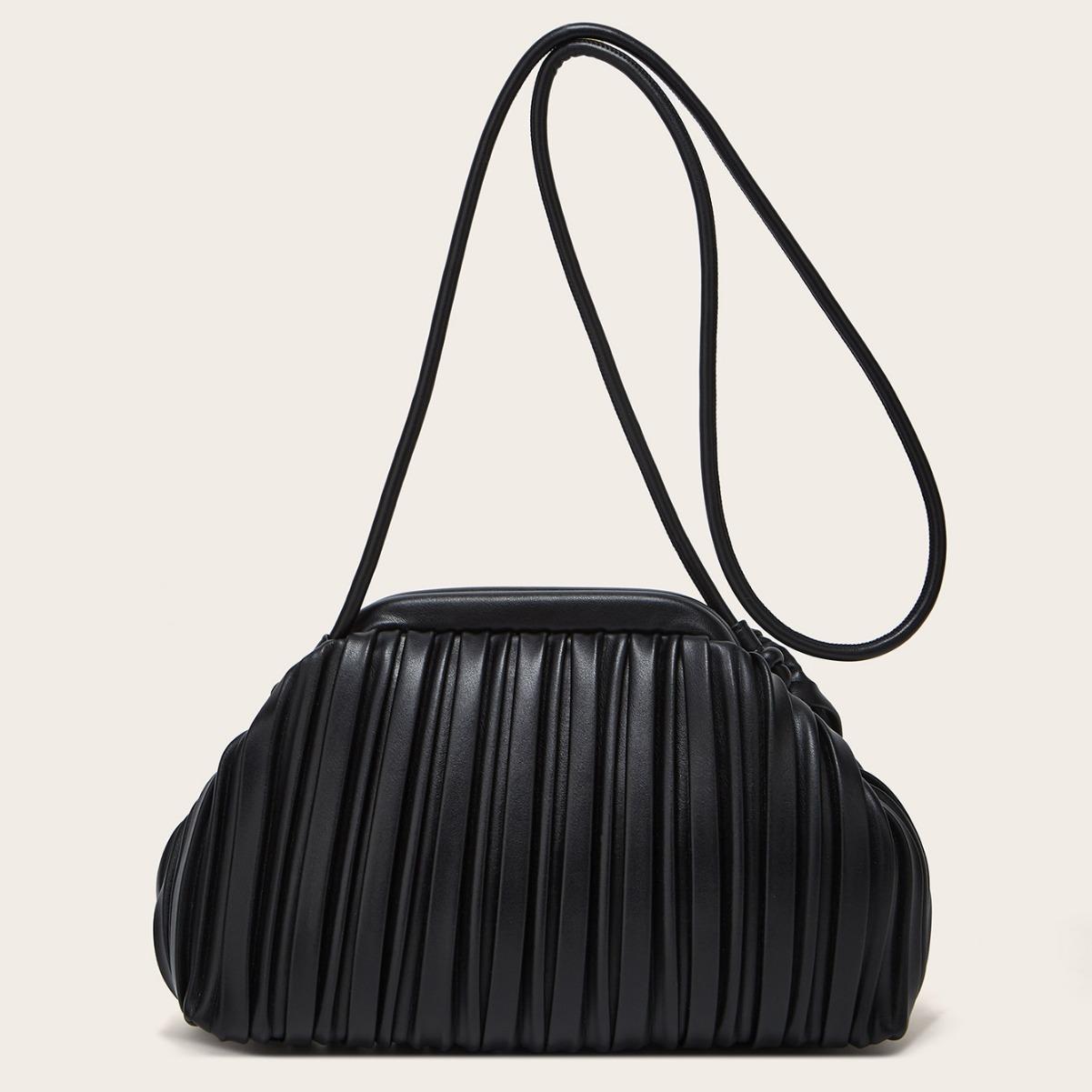 New pleated shoulder cloud bag simple wind crossbody dumpling bag fashionable women s small bag чёрный