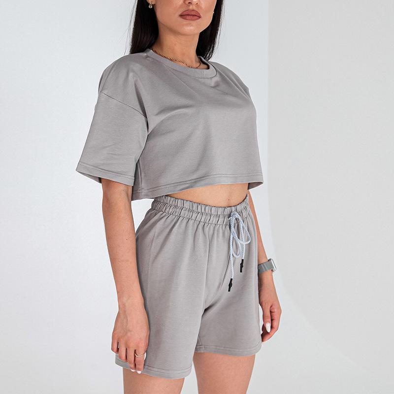

2025 Женский весенне-летний однотонный повседневный укороченный топ и шорты на кулиске XL серый