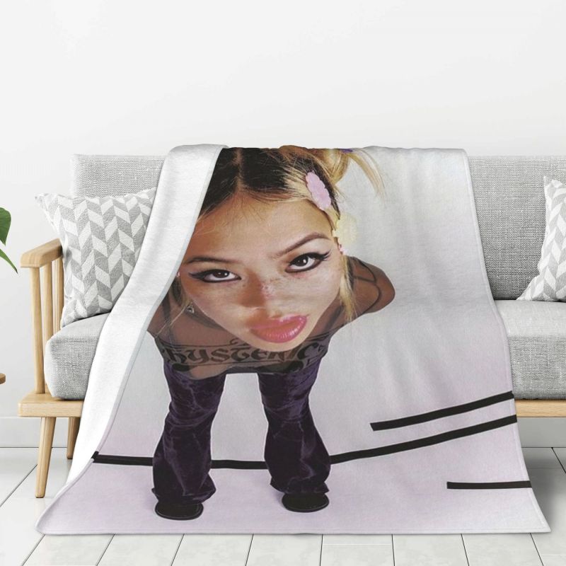 Custom British Singer Beabadoobee Blanket 3D Printed Soft Flannel Fleece Warm Throw Blankets for Office Bed Sofa Quilt