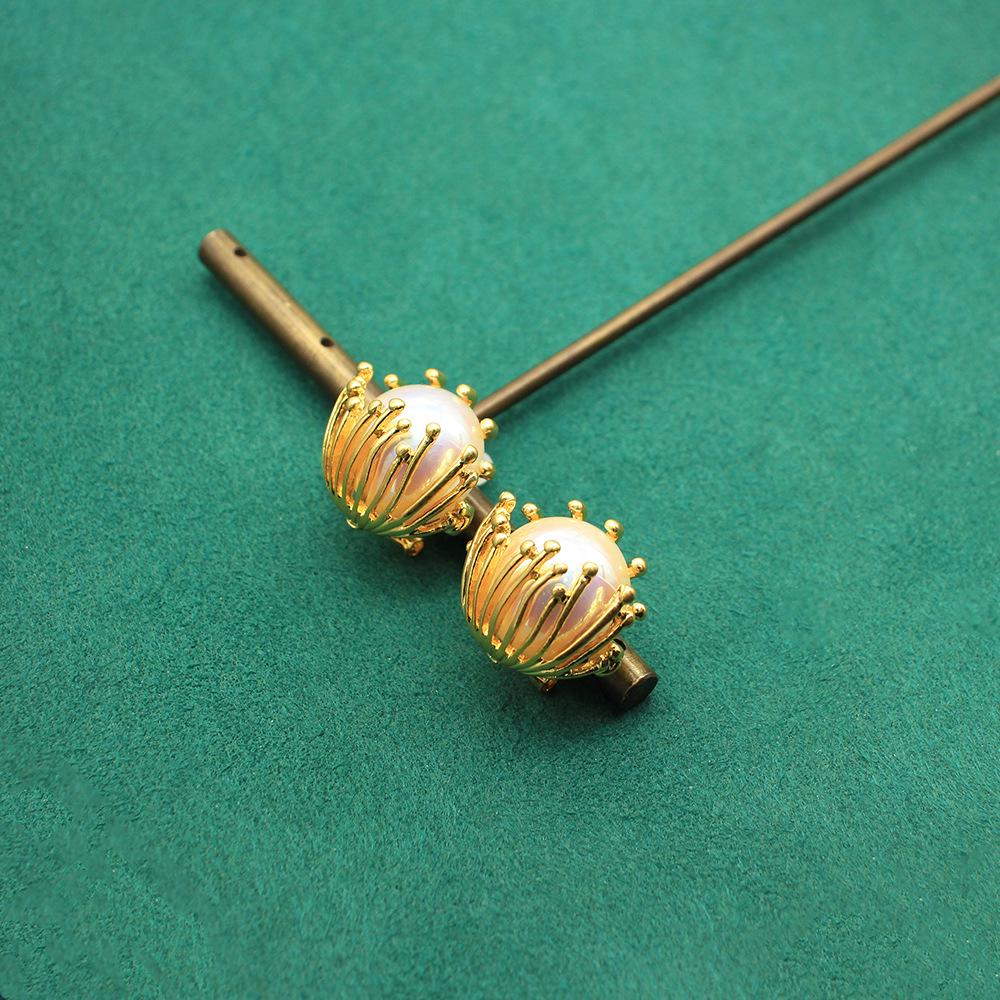 Conjunto Europeu e Americano de Broche Floral e Brincos de Turquesa Sintética (Estilo Irregular de Fogos de Artifício)