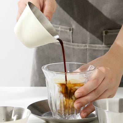 Espresso Measuring Cups 100ml Stainless Steel Coffee Cup with Curved Handle V-Shaped Spout Coffee Brewing Pitcher for Espresso Machine Milk Cup