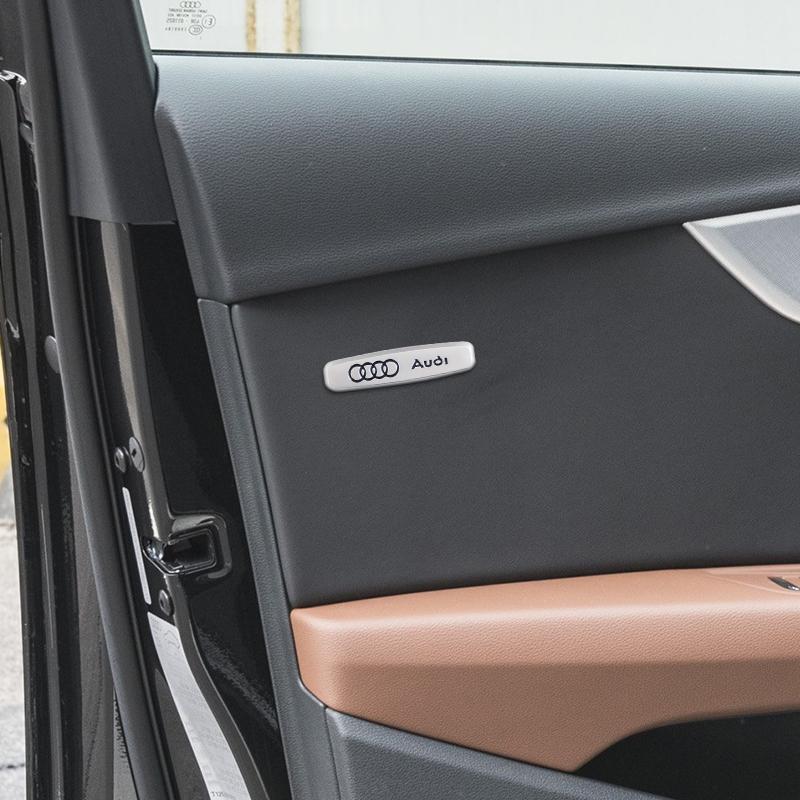 1ks Kovový znak Samolepky na sedadla Autopodložka proti kopnutí Podložka do auta Znak Pro Audi Sport R8 S1 S3 S4 S5 S6 S7 S8 SQ2 SQ5 SQ7 SQ8 TTS