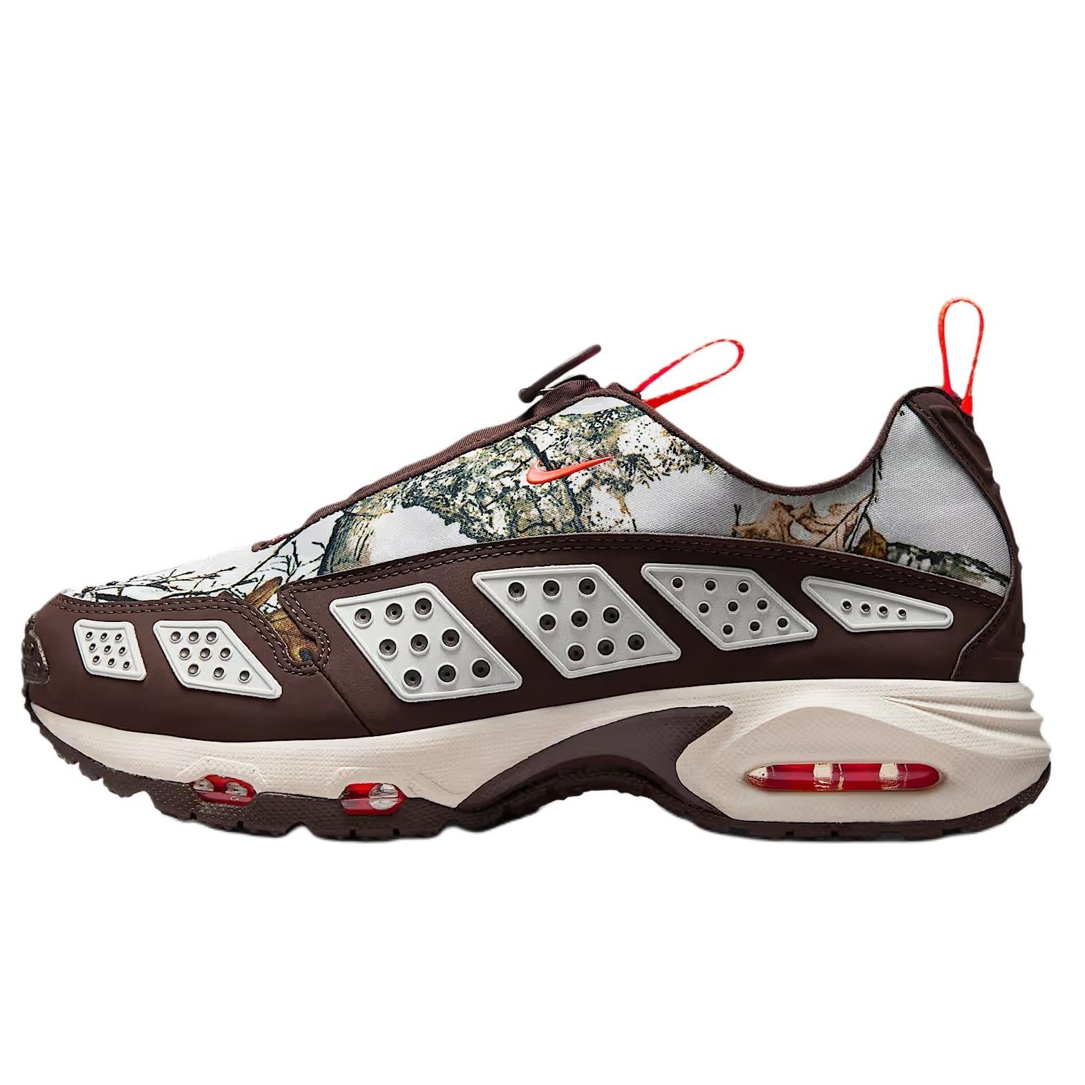 

Nike Air Max Sndr Realtree Women Light Orewood Brown Baroque Brown Hyper Crimson IB2476-100 EU 38.5