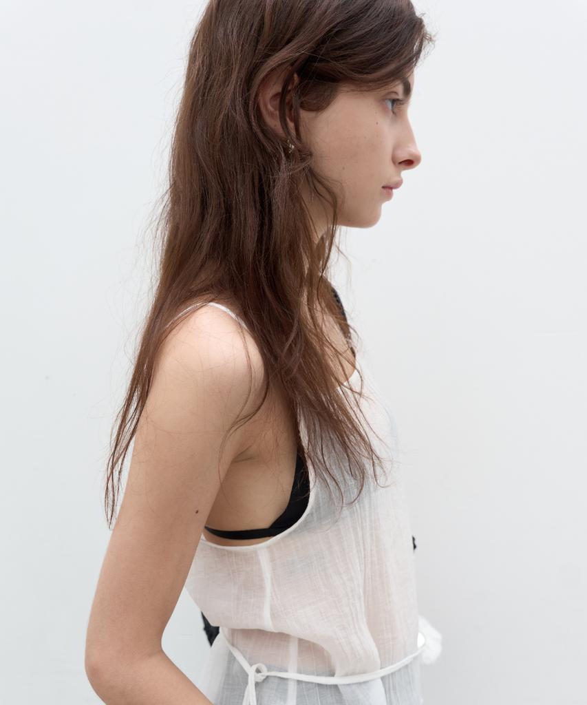 Seolan Flower Sleeveless Blouse_White