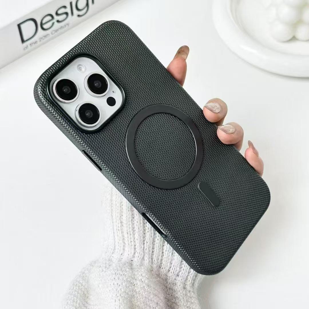 

Подходит для iPhone16promax, кожаный выдвижной магнитный присоска, противоударный матовый защитный чехол для Apple 15Pro Apple 16Plus чёрный