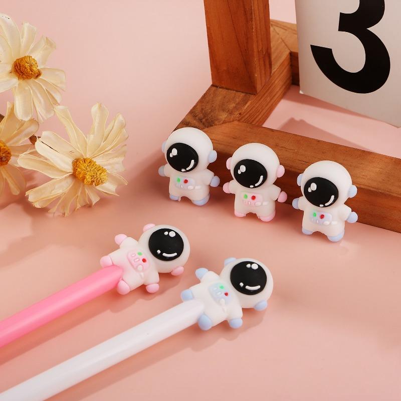 1PC Creative Cartoon Astronaut Rollerball Pen Student Cute Test Pen High Beauty Signature Pen Heart Stationery Office Supplies Lovely Gift