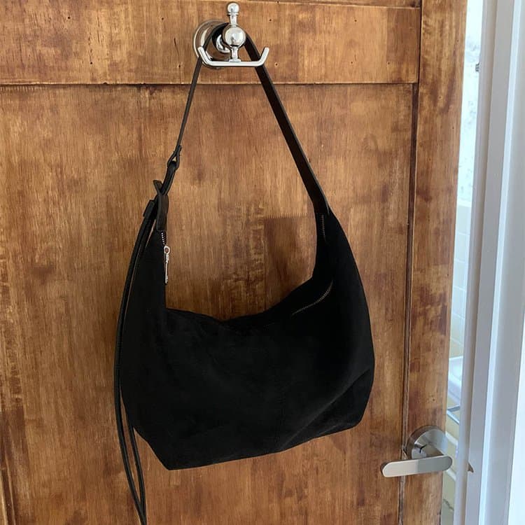 2025 new retro one-shoulder dumpling bag