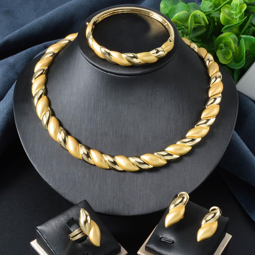 charmoment Hot Selling Women's Jewelry Set Luxury Classic Italian Bridal Wedding Zircon Necklace Earrings Ring Bracelet Set