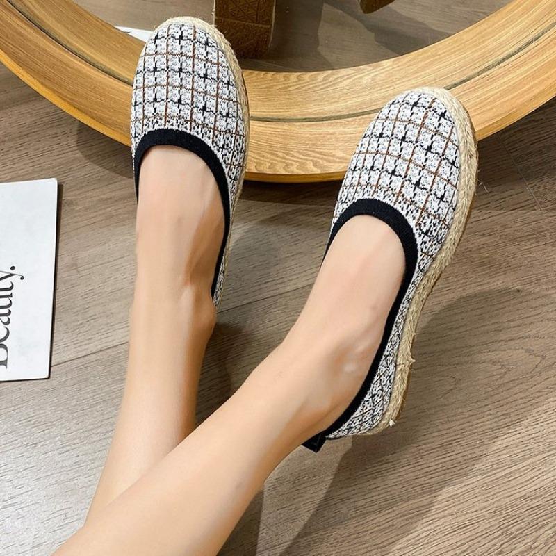 Autumn New Large-size Fly-woven One-pedal Round-head Single Shoes Breathable Women's Casual Knitted Shoes