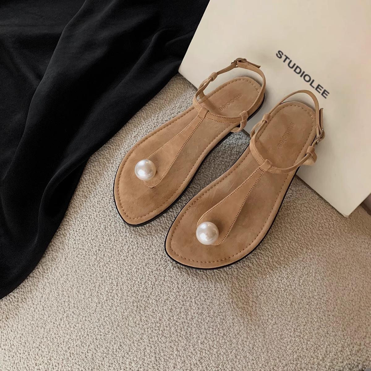 

Версия из коровьей кожи~ Благородные минималистичные сандалии-шлепанцы T-образной формы с жемчугом австралийского белого цвета, женская летняя обувь 40 хаки