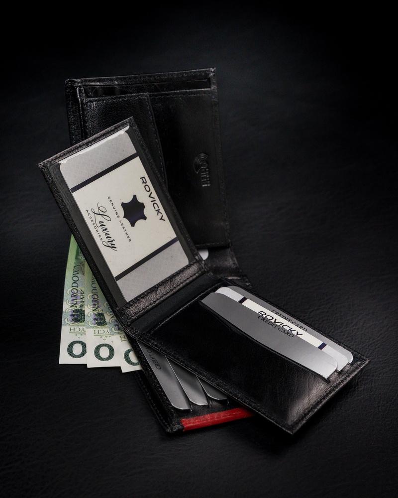 Men's wallet made of natural grain leather with a removable card holder - Rovicky
