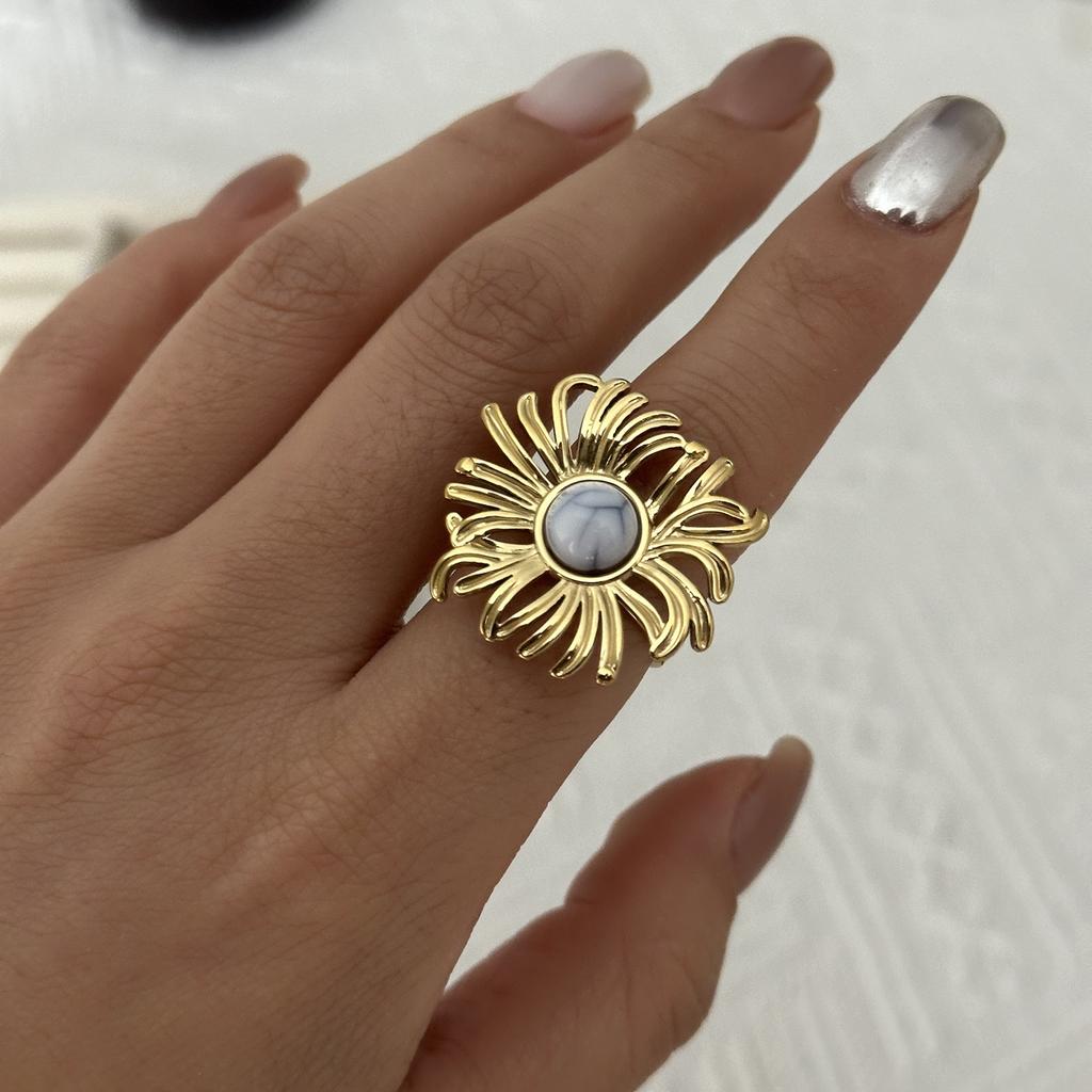 Stainless Steel Hollow Spiral Wave Rings For Women Bohemian Gold Color Sun Flower Texture Finger Ring Party Statement Jewelry