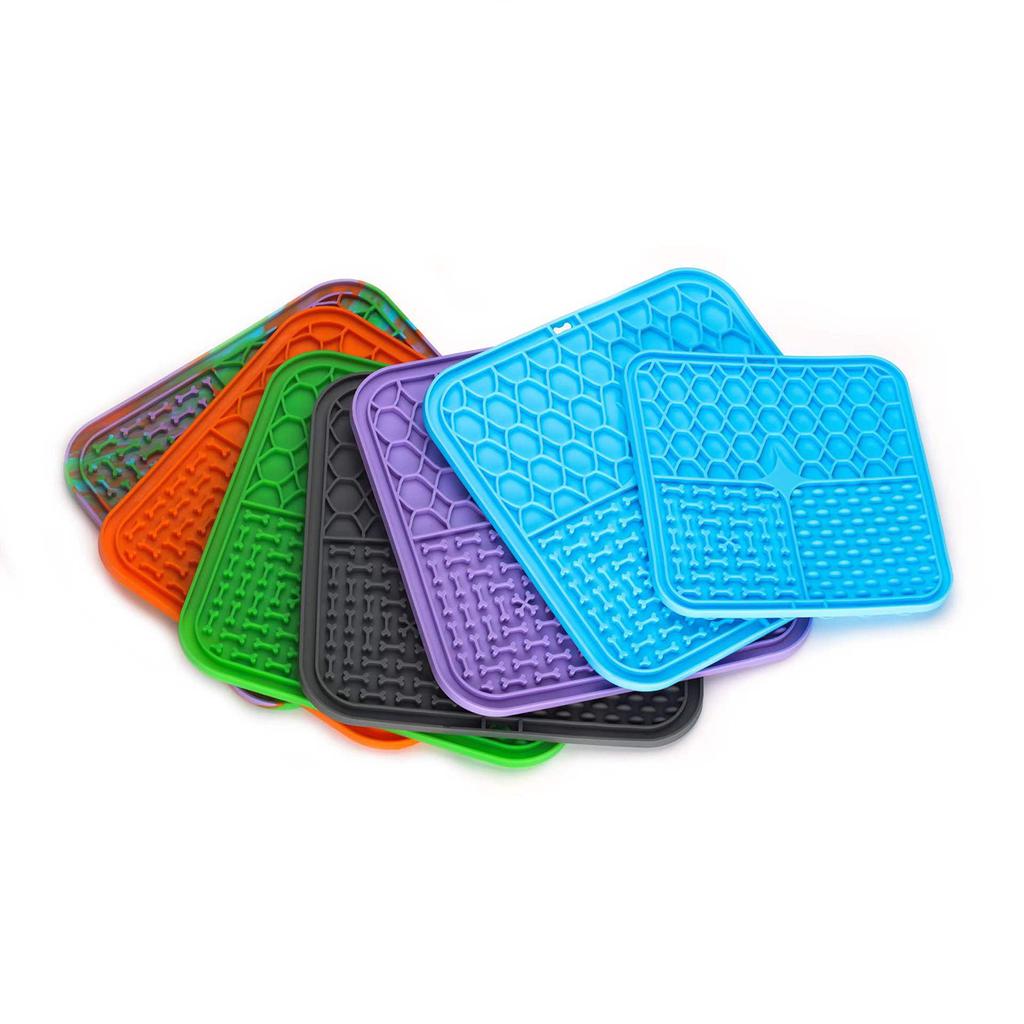 Pet Lick Silicone Mat for Dogs Pet Slow Food Plate Dog Bathing Distraction Silicone Dog Sucker Food Training Dog Feeder Supplies