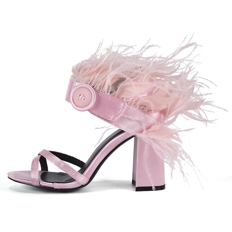 

Модные новые розовые сатиновые босоножки на высоком каблуке с перьевой пуговицей, женские летние модные сексуальные туфли на толстом каблуке для свадьбы и вечеринки, размер 41 41