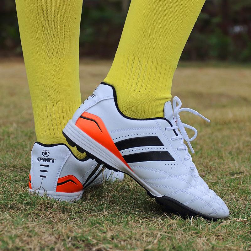 New Non Spike Casual Football Shoes for Kid Adult Size 31-46 Top Quality Futsal Soccer Boots Cleats Non-Slip Lightweight Shoes